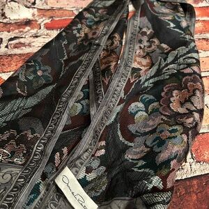 Oscar de la Renta Silk Blue Floral Scarf